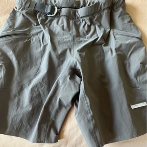 Satisfy peaceshell shorts.